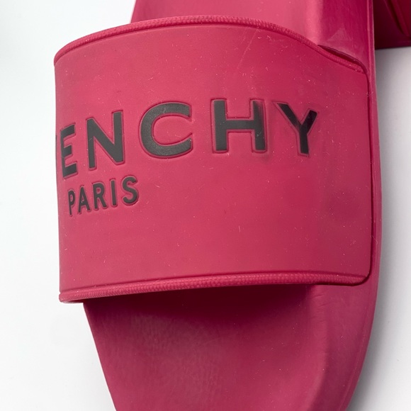 GIVENCHY | Paris Flat Logo Rubber Pool Slides in Fig Pink | 39/ 9 - Picture 9 of 16